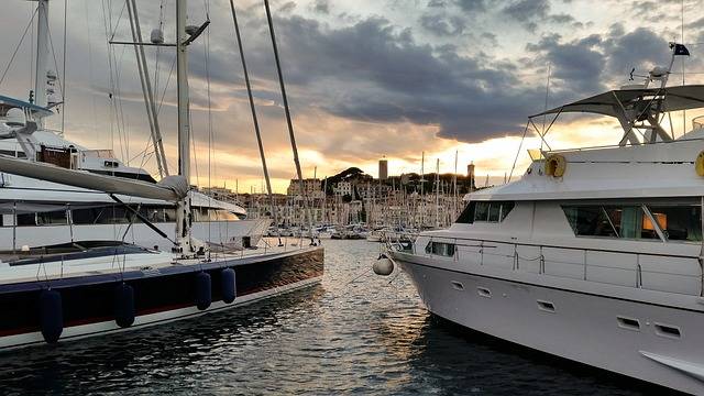 Explorer le Sud de la France en bateau : Les meilleurs endroits pour louer un bateau